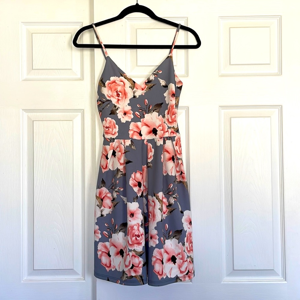 Size small Soprano dress. Grey, pink and white flowers. Like new.